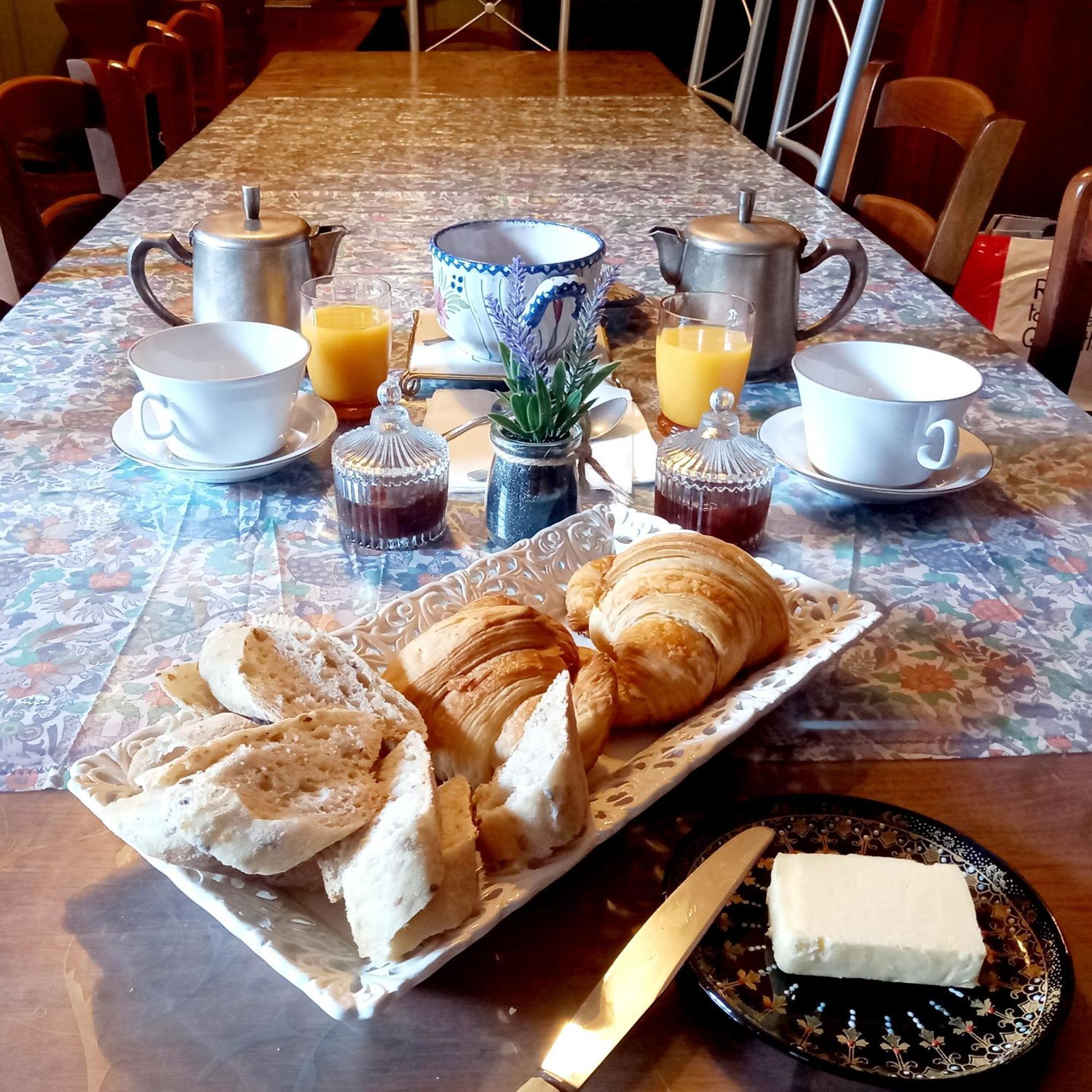 Aigurande Maison Violette En Berry מראה חיצוני תמונה